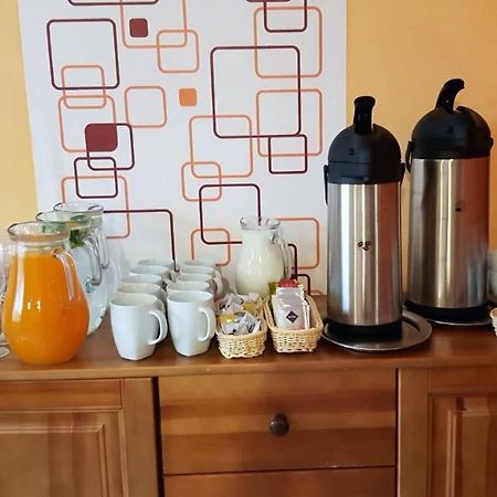 فندق Pizzeria Alzbetka Strecno المظهر الخارجي الصورة