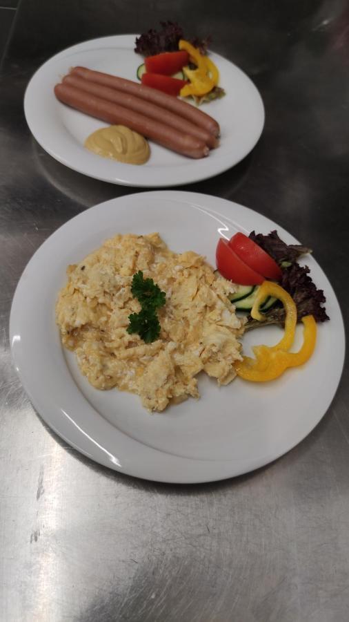 فندق Pizzeria Alzbetka Strecno المظهر الخارجي الصورة
