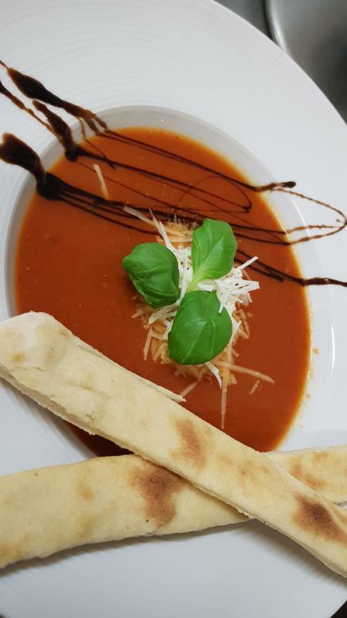 فندق Pizzeria Alzbetka Strecno المظهر الخارجي الصورة